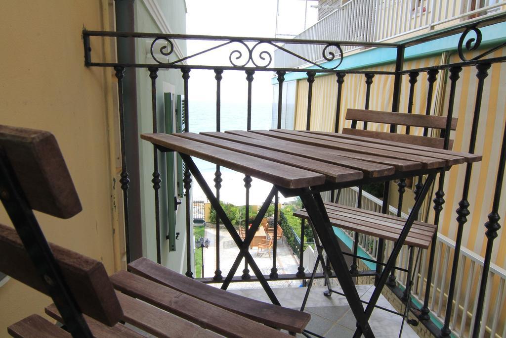 里瓦利古雷Residenza Marina公寓 外观 照片